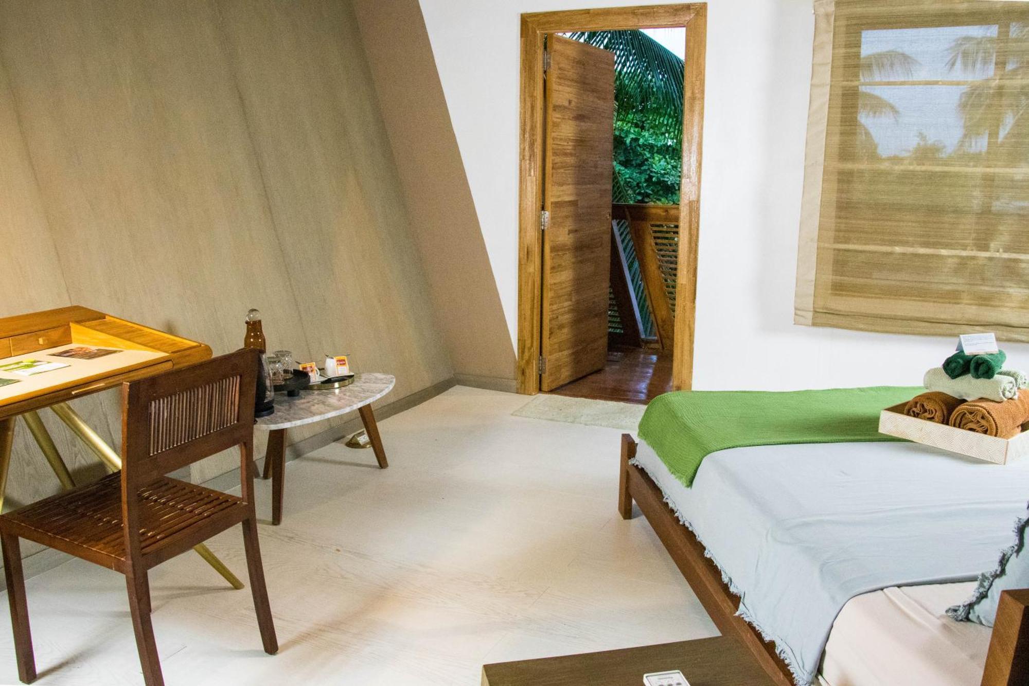 Asmara Urban Resort & Lifestyle Village Powered By Aston Cebu Exteriör bild